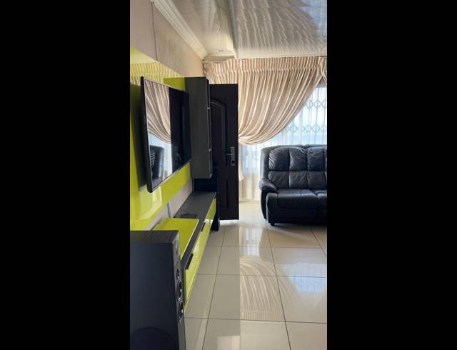 3 BEDROOM HOUSE FOR SALE IN THE ORCHARDS